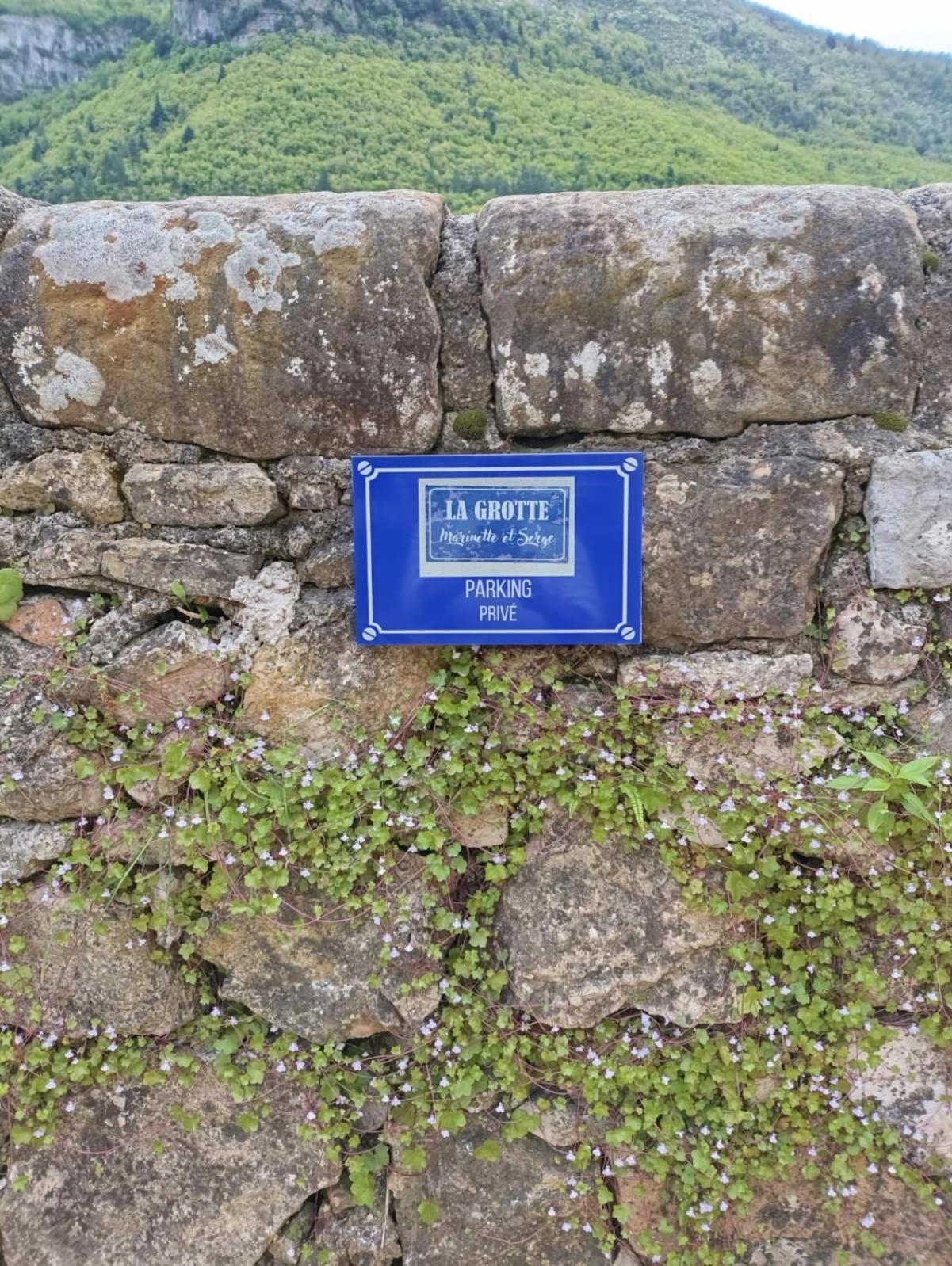 Chambre Atypique : La Grotte Bez-et-Esparon Exterior foto